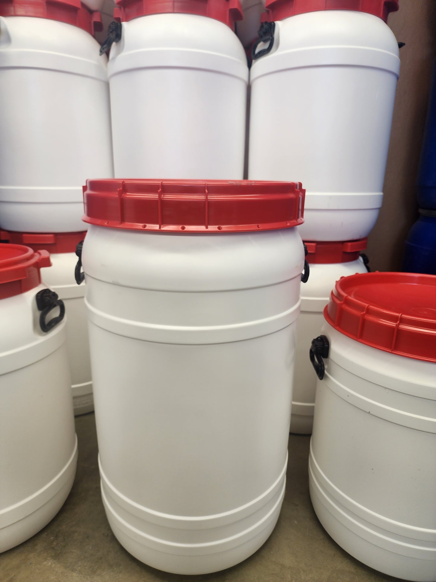 CURTEC 29.1 Gallon Screw Top Barrel