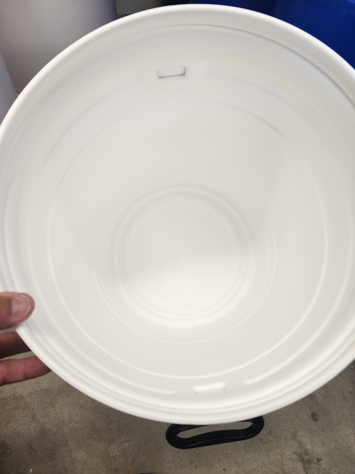 Curtec 16.9 Gallon Screw Top Barrel