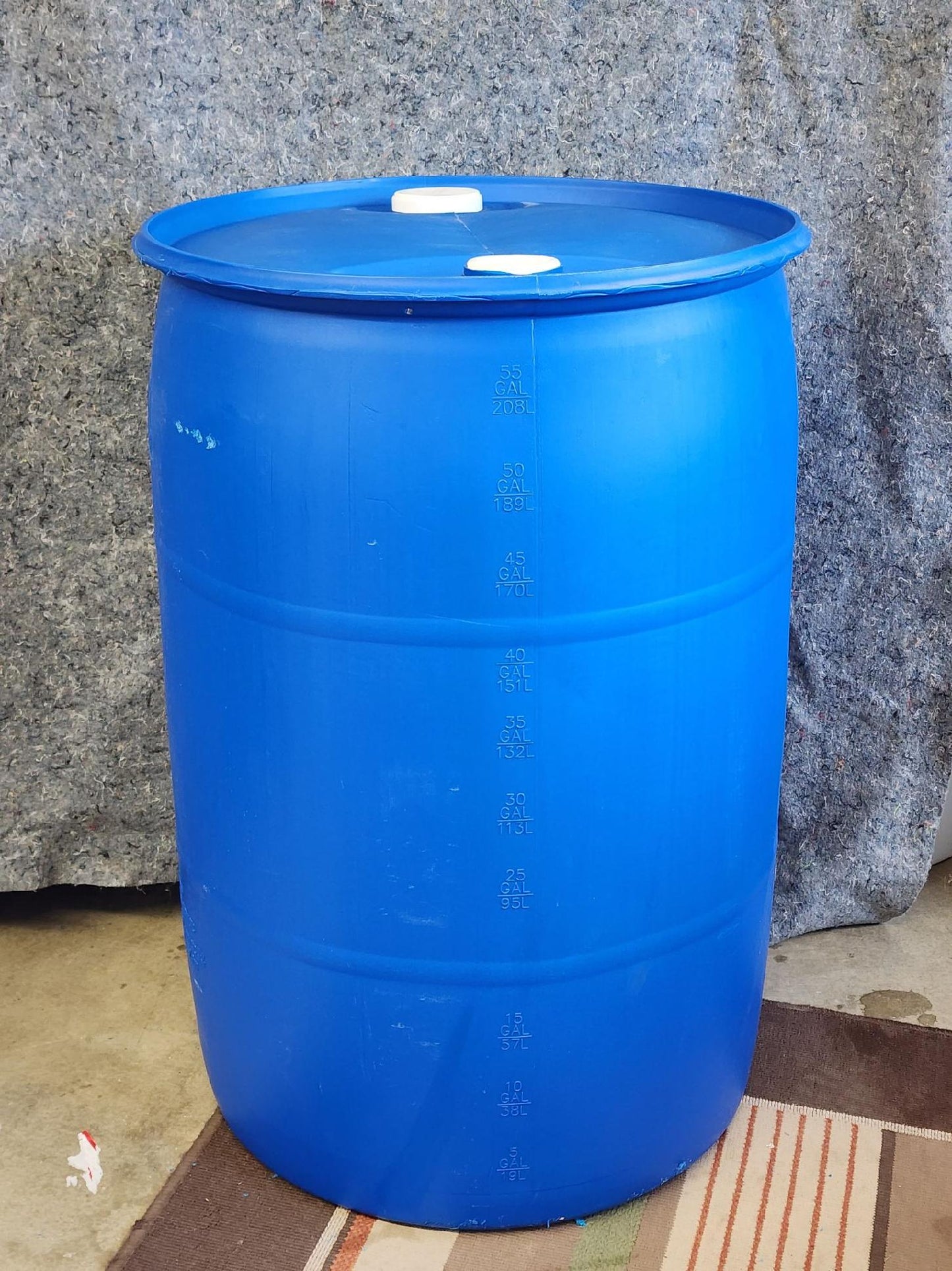 55 gallon closed top w 2 bungs