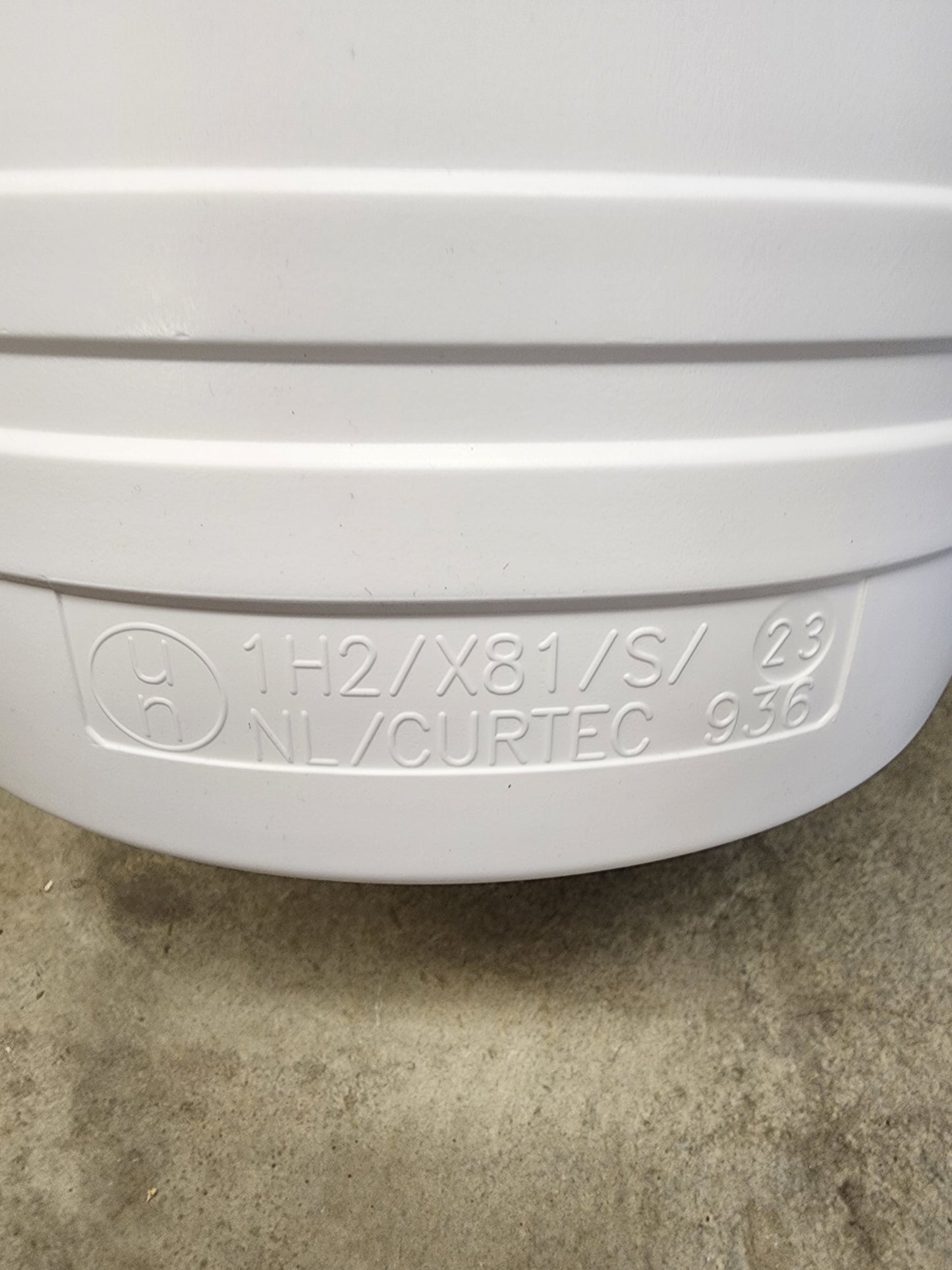 Curtec 16.9 Gallon Screw Top Barrel