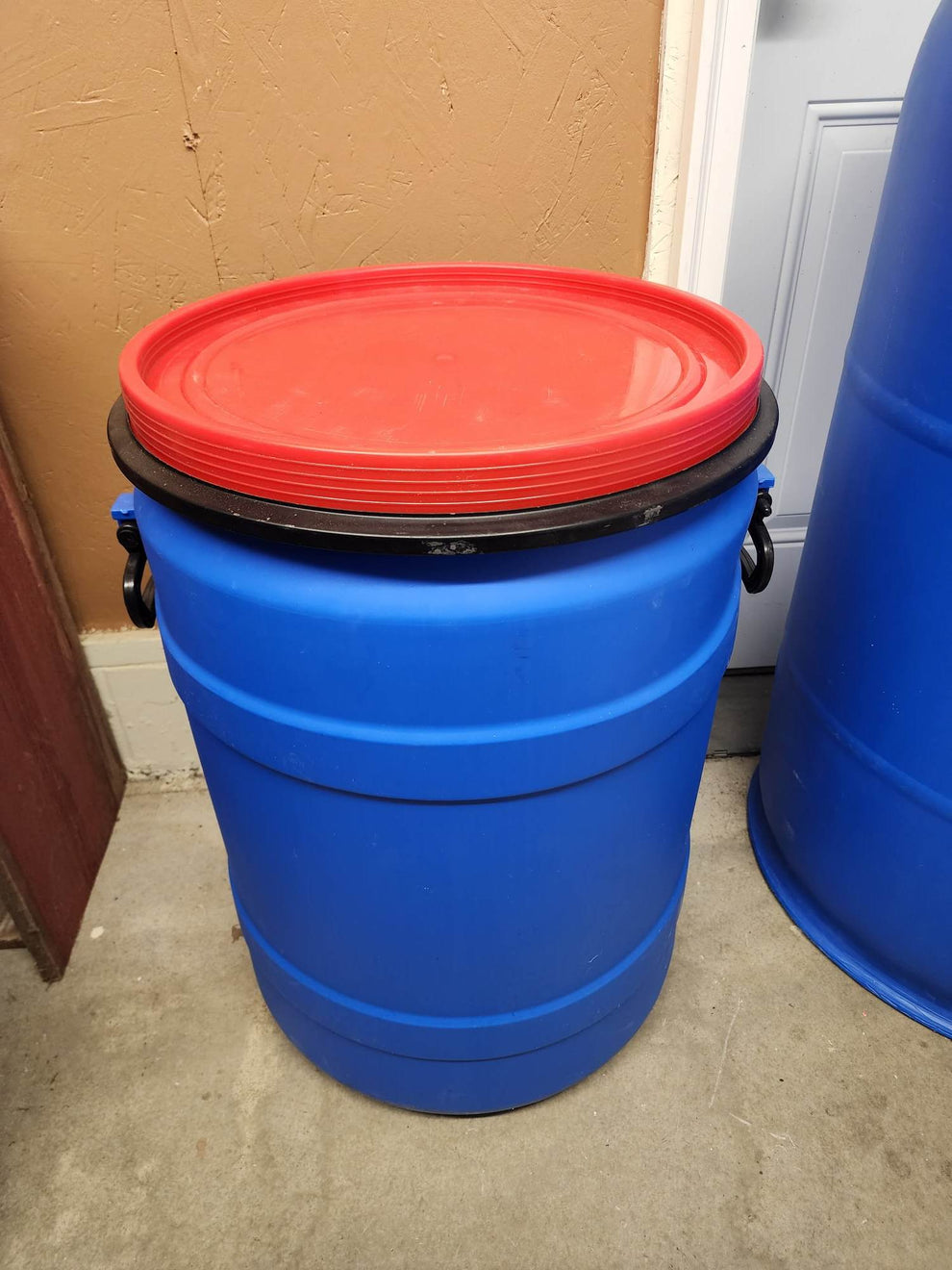 30 Gallon Red Top Storage Barrel MAK Enterprise Of Iowa LLC