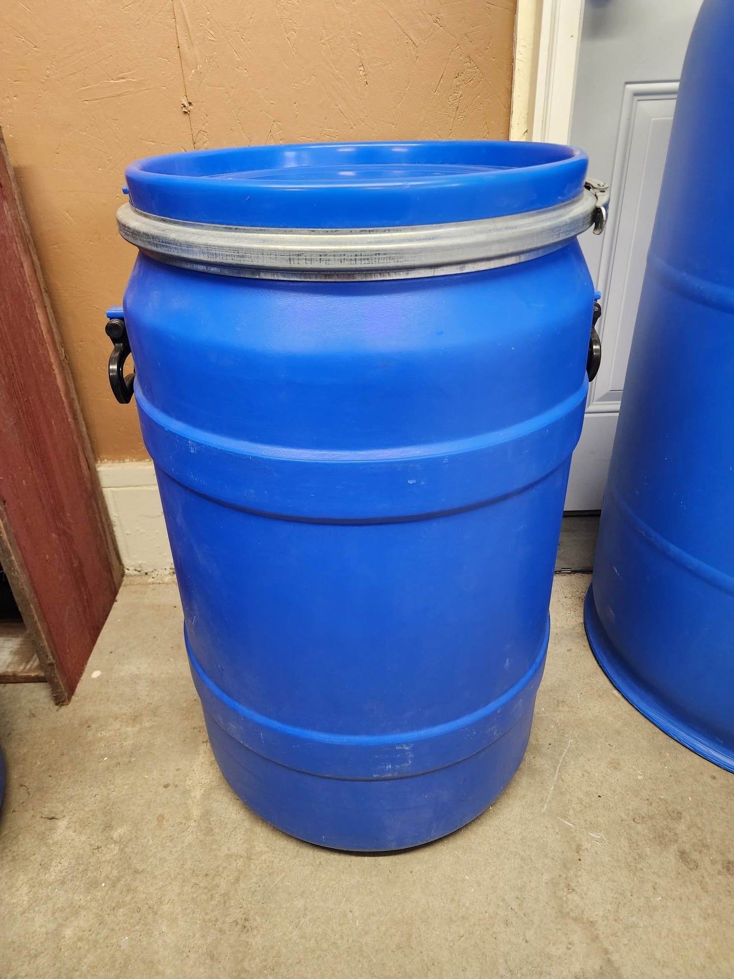 30 Gallon Blue Top Barrel